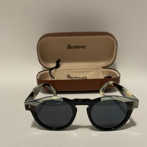 Illesteva Black and White Round Glasses